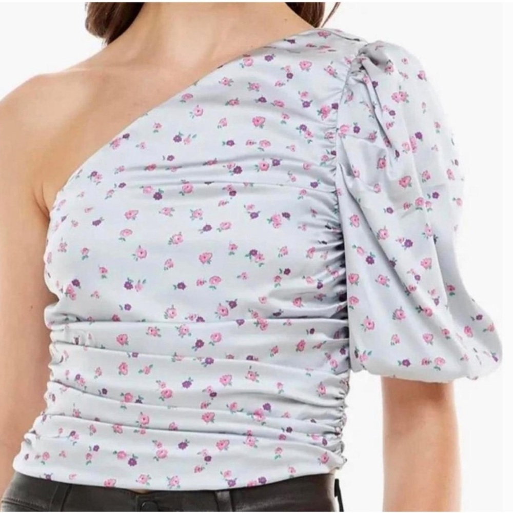 Wayf puff sleeve top